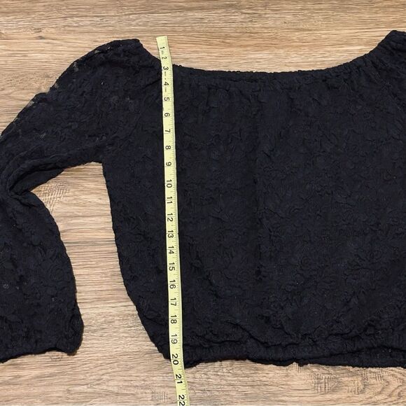 Elan Long Lace Sleeve Blouse Black Sheer Sleeves and Back Elastic Waist Large - Picture 9 of 9